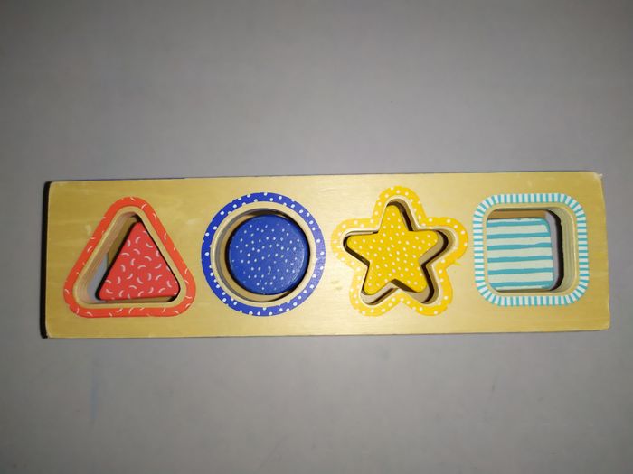 Jouet en bois éveil apprentissage forme géométrique Djeco déco - photo numéro 3