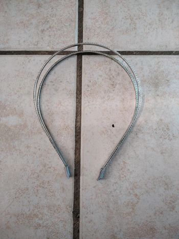 Double serre tête paillette