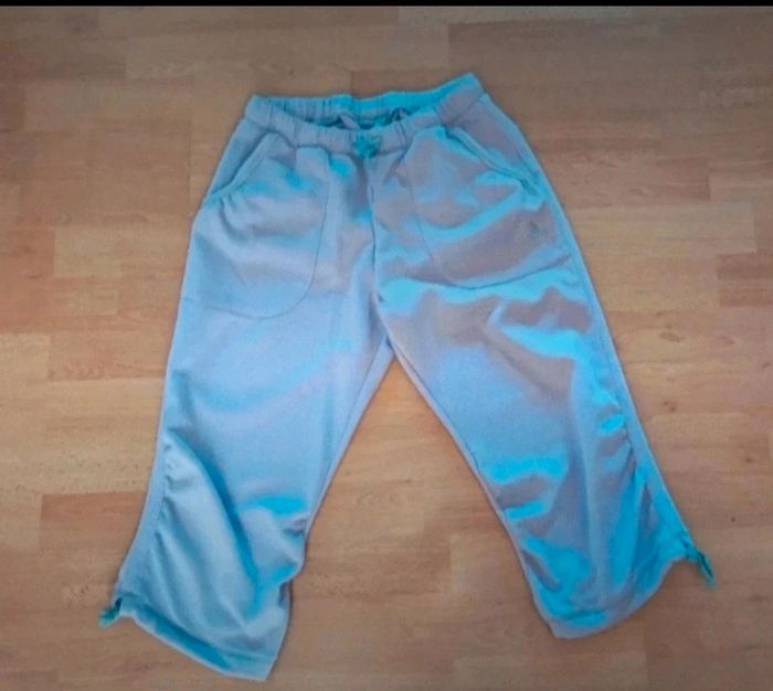 Pantacourt Adidas taille 38