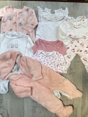 Lot bébé 3 mois rose fleuri