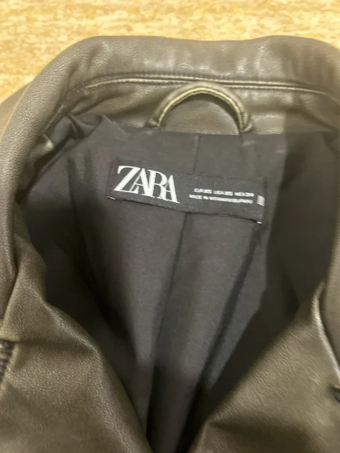 Veste en cuir Zara xs - photo numéro 8
