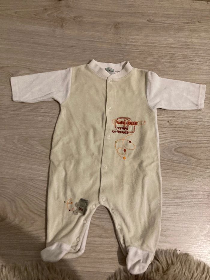 Pyjama taille trois mois