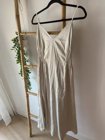 Robe longue satinée