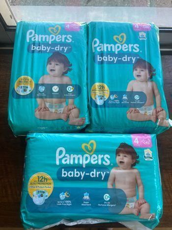3 paquets Pampers Taille 4 : 135 Couches