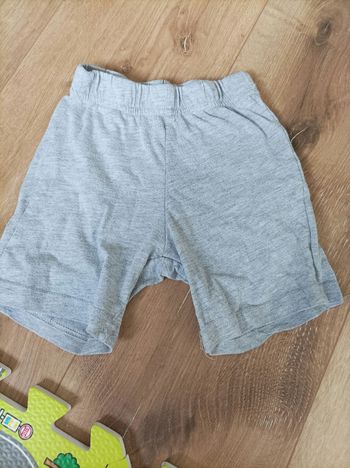 Short gris 3 ans