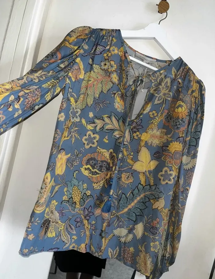 Magnifique blouse à fleurs, taille 38, Neuf avec étiquette - Vanessa Bruno - photo numéro 5