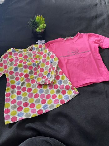 2 t-shirts 12mois