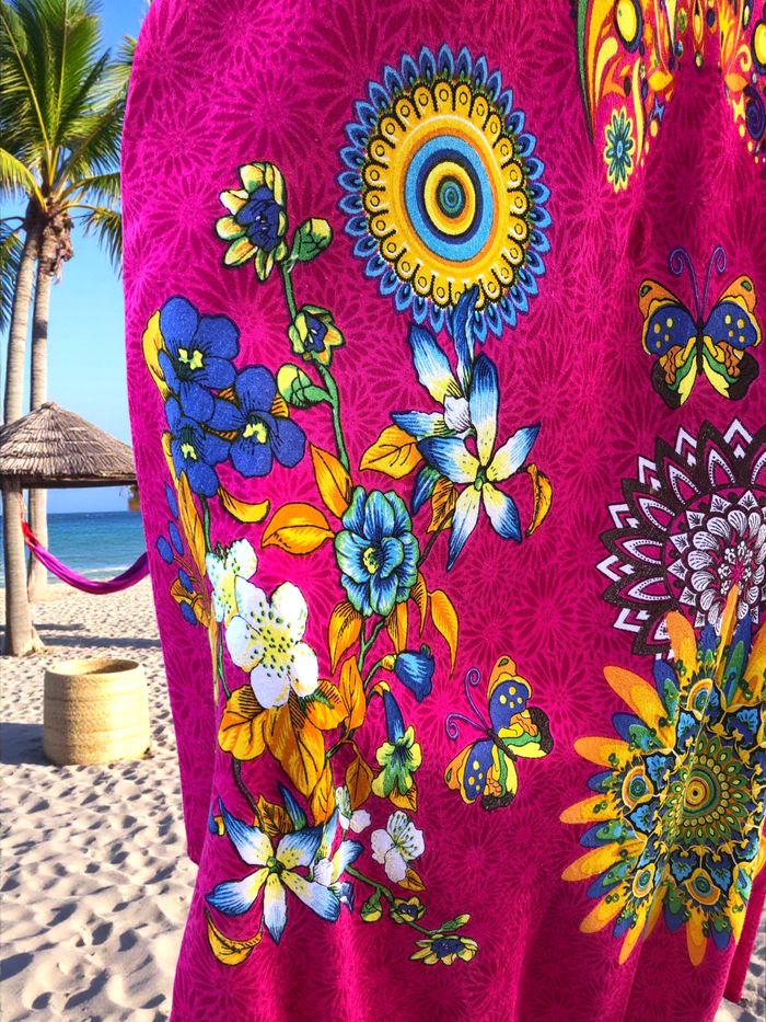 ROBE DE PLAGE FEMME ASYMÉTRIQUE TEINTES LUMINEUSES & MOTIF FLEURS ET PAPILLONS L - photo numéro 10