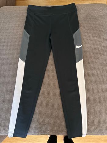 Legging sport Nike fille 10-11 ans