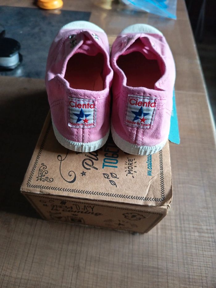 Chaussures lucine en taille 28 - photo numéro 2