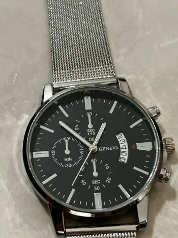 Montre homme acier inoxydable - Élégante et neuve