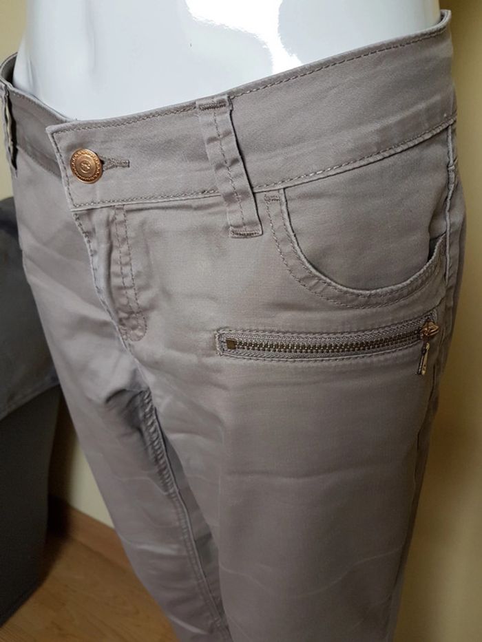 Pantalon en toile 3/4 zippé en bas taille 40 - photo numéro 5