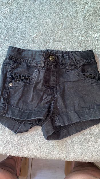 Short en jeans noir