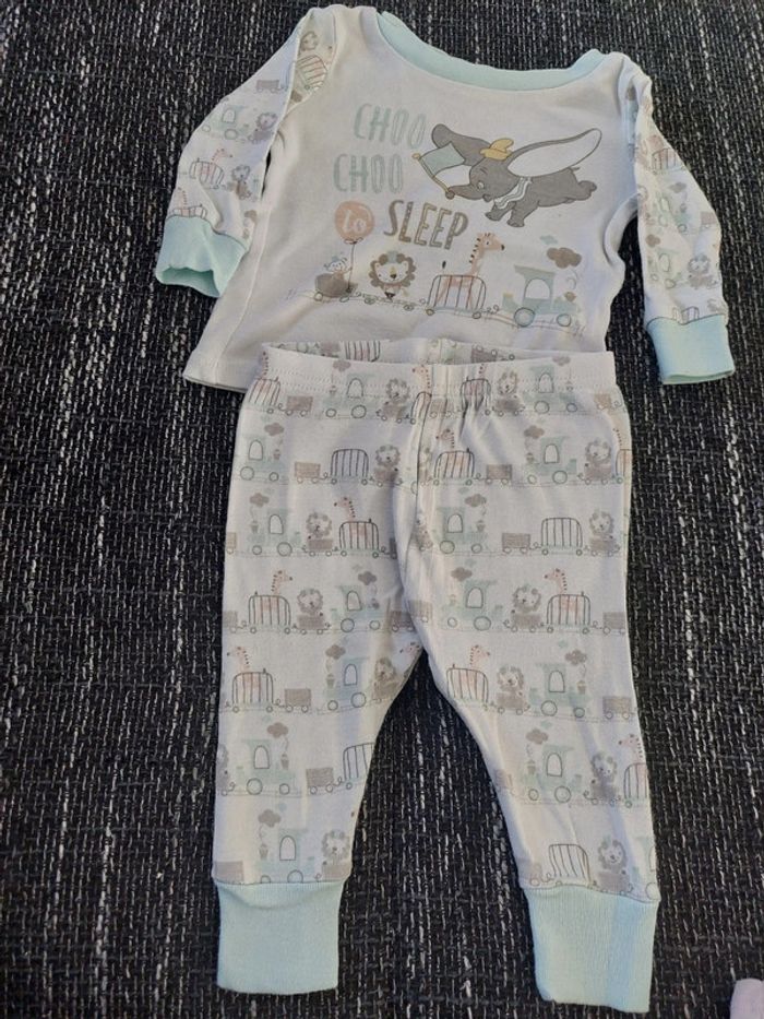 Ensemble disney baby 6/9mois