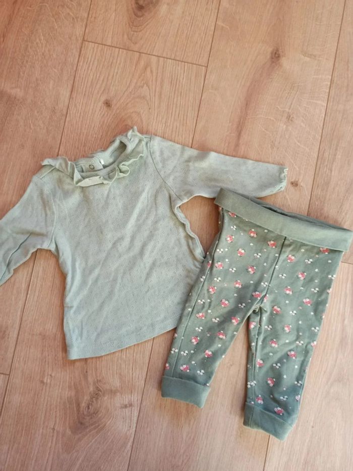 Ensemble leggings et t-shirt manches longues