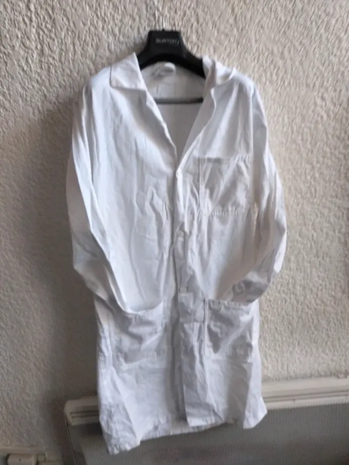 Blouse blanche chimie t 42 - photo numéro 3