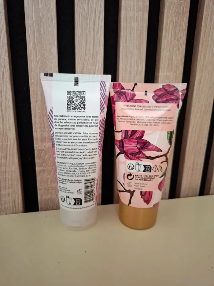 Lot cosmétiques neufs Gommage corporel +gel douche Fleur de Magnolia - photo numéro 2