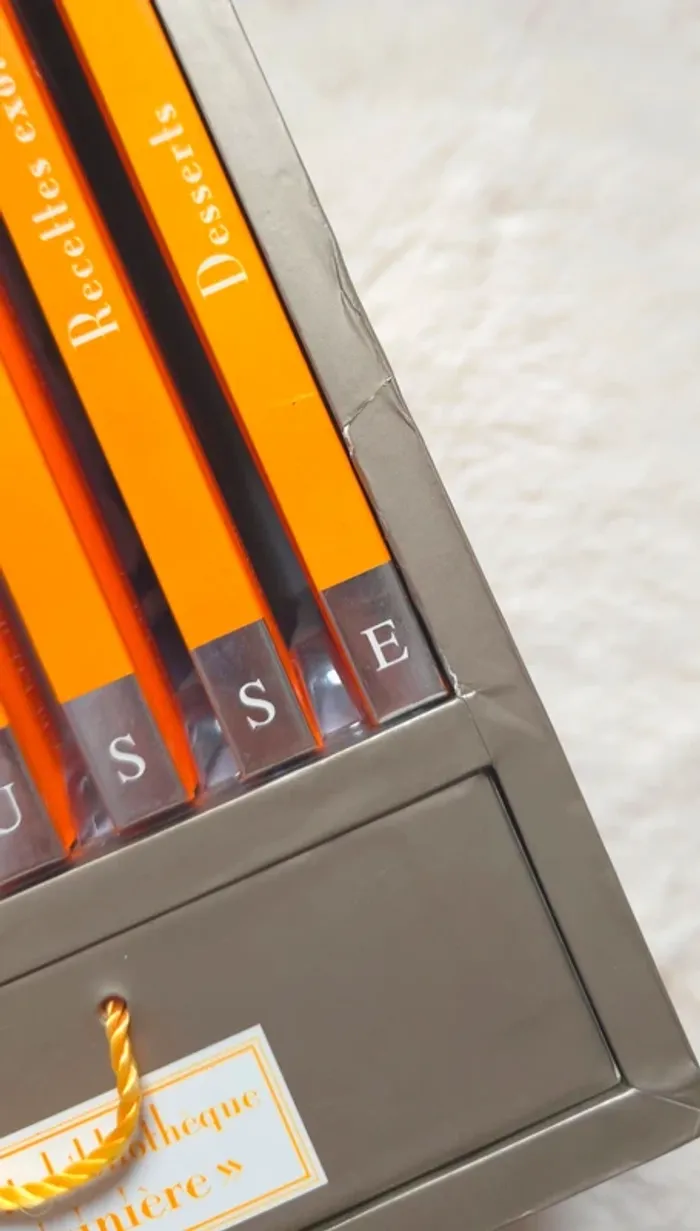 Bibliothèque de livre de cuisine Larousse - photo numéro 2