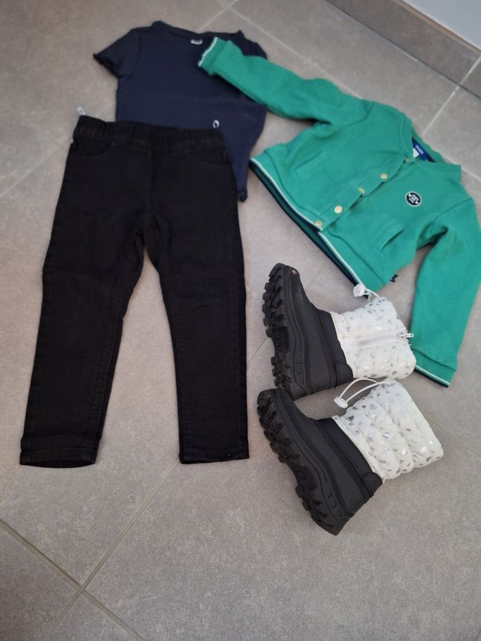 Bottes - t-shirt- pantalon et gilet - photo numéro 5