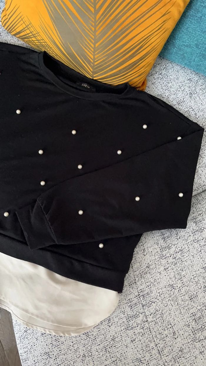 Pull SHEIN noir à perles - photo numéro 2