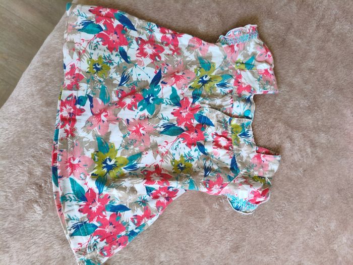 4 robes 6 mois - photo numéro 6