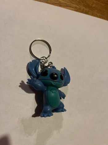 Porte clé stitch qui danse