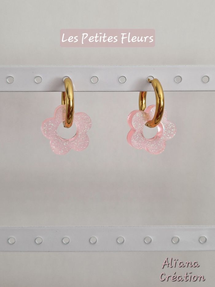 Boucles d'oreilles 🌸🩷