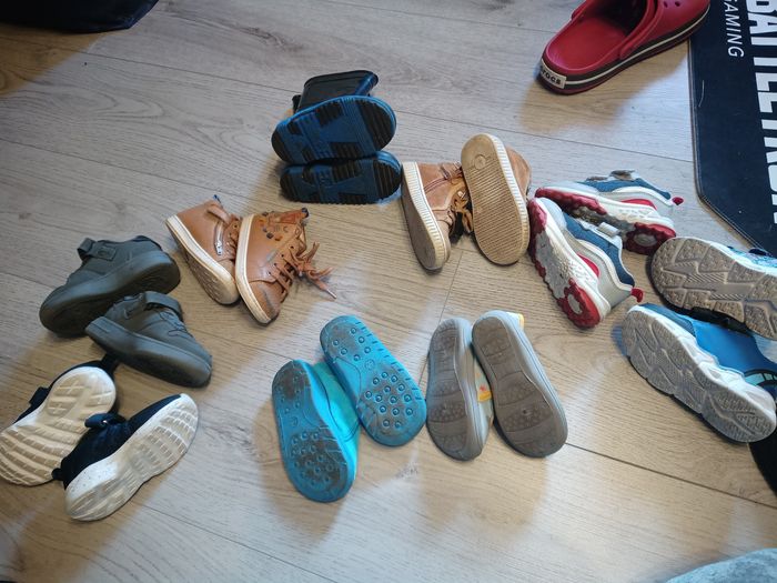 Lot chaussures - photo numéro 2