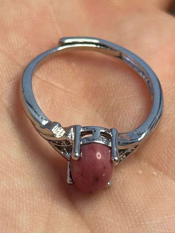 Bague réglable en laiton et en rhodonite – Amour & Guérison émotionnelle - photo numéro 9