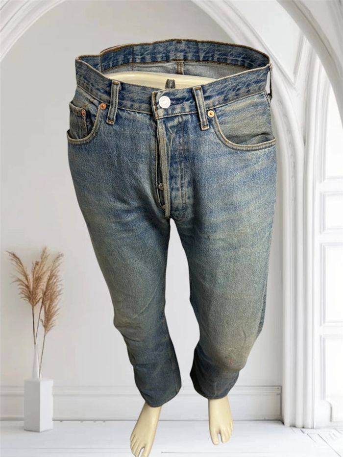 Jean vintage Levi’s 501 bleu – Taille 33/36