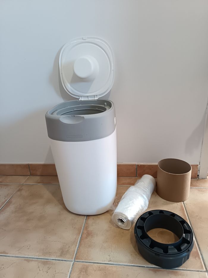 Poubelle à couche tommee tippee