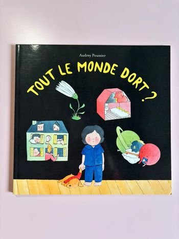 Livre école des loisirs - Tour le monde dort ?