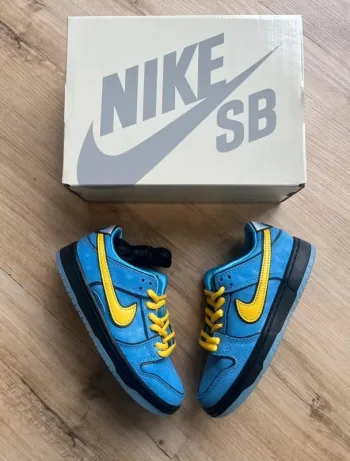 Nike SB Dunk Low x The Powerpuff Girls Supernana 31