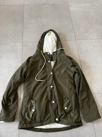 Manteau kaki, taille L pour femme, très bon état
