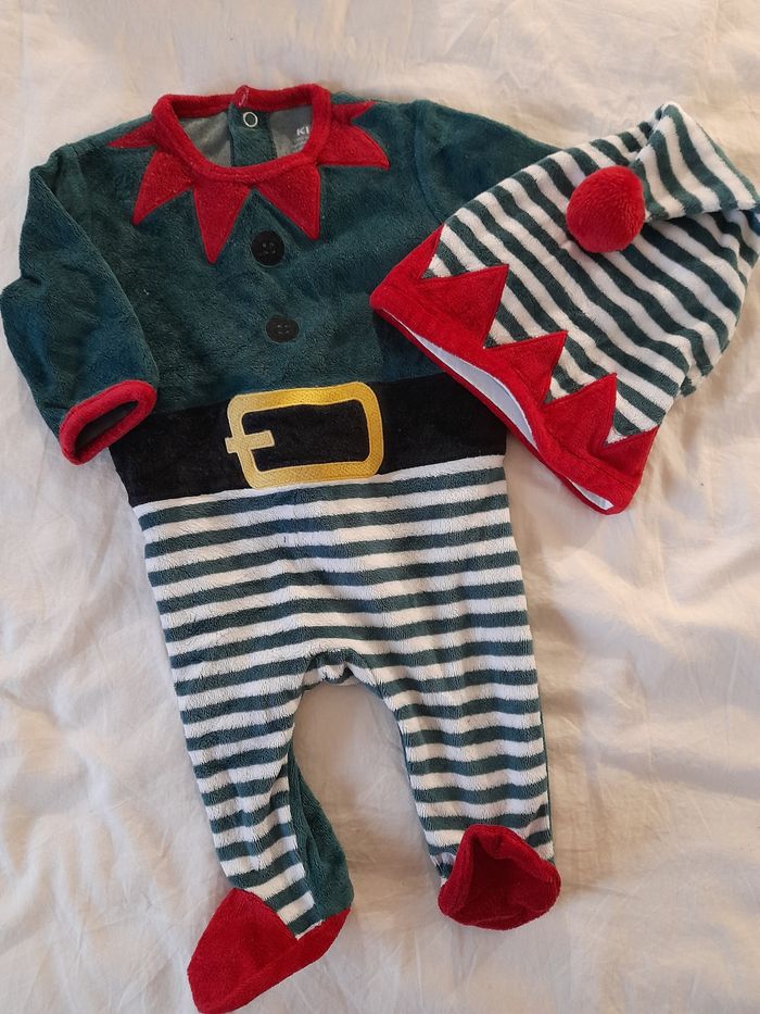 Lot Noël 3 mois (Pyjamas, Pull, Chaussons,...) - photo numéro 4