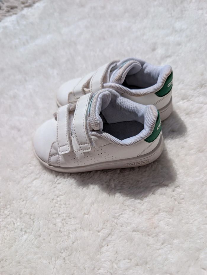 Basket adidas t.22 - photo numéro 5