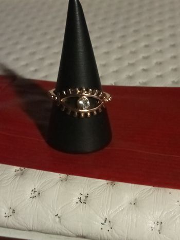 Tres belle bague , pour femme
