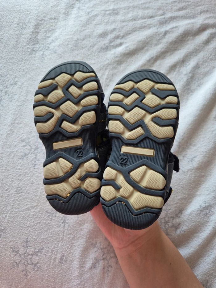 Sandales taille 22 - photo numéro 4