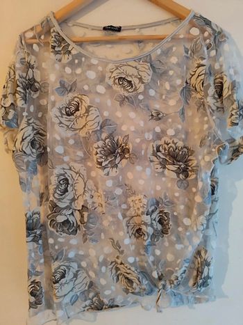 Blouse voilage crème à fleurs taille unique jusqu'au 44/46