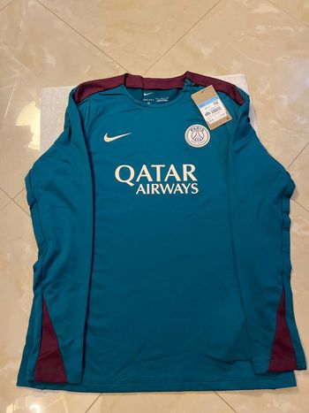 Maillot de foot Nike Manches longues équipe Paris Saint-Germain taille M femme original neuf