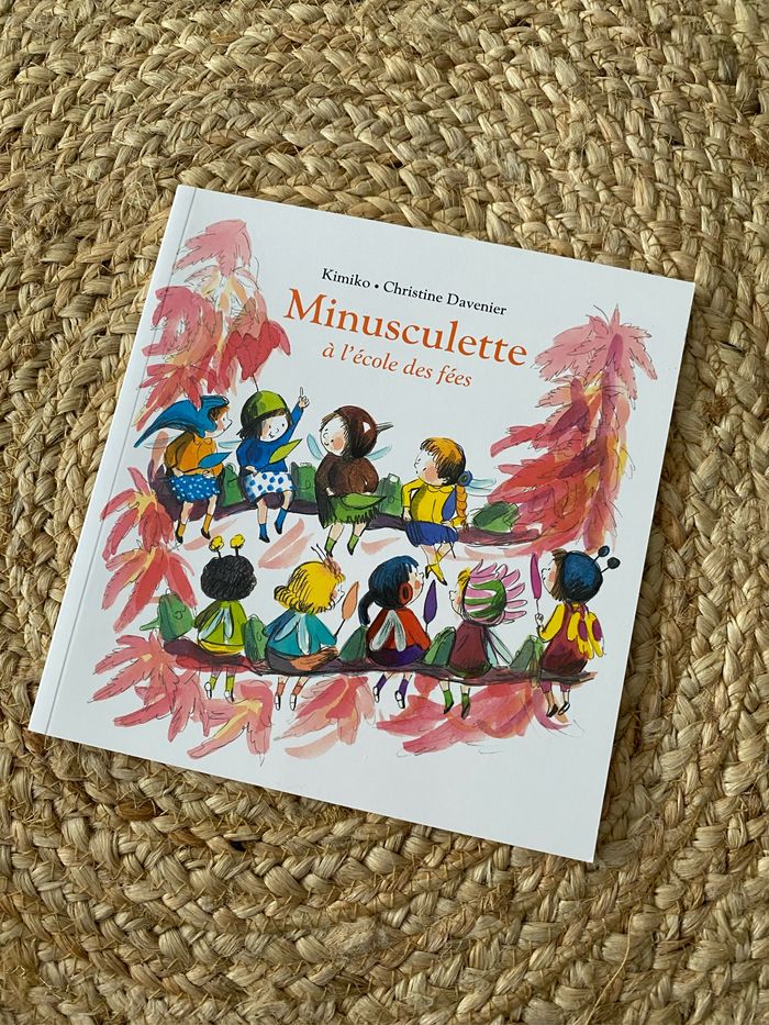 Livre « Minusculette a l’école des fées »