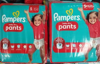 2 paquets de couches Culottes pampers taille 5, 74 Culottes.