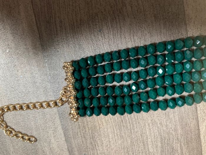Collier ras de cou et boucle vert - photo numéro 5