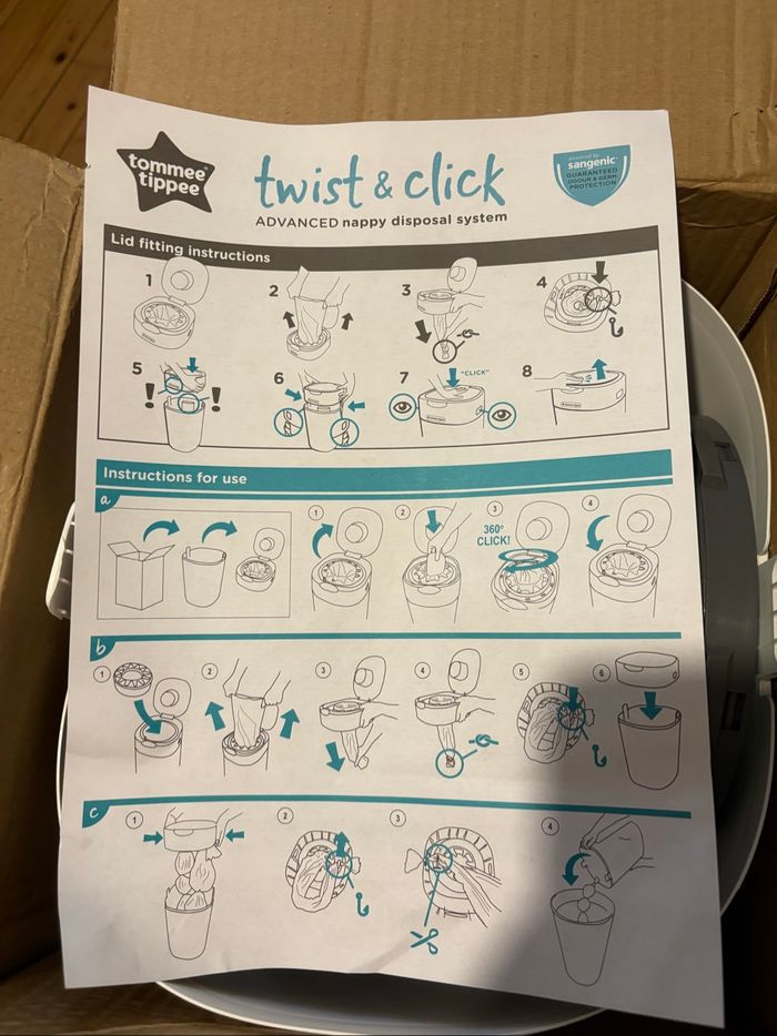 Poubelle à couches Tommee Tippee avec 2 recharges - photo numéro 3