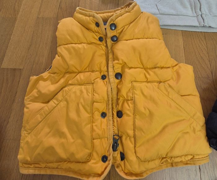 Lot vêtements  manteaux gilets 18mois  gap zara obaibi - photo numéro 4