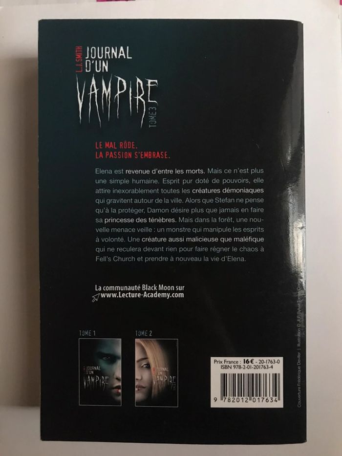 Livre « Journal d’un vampire » de L. J. Smith - photo numéro 3