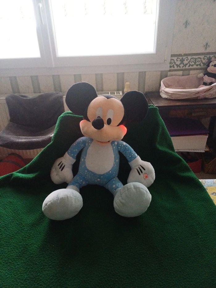 Grand Mickey peluche bleu - photo numéro 3