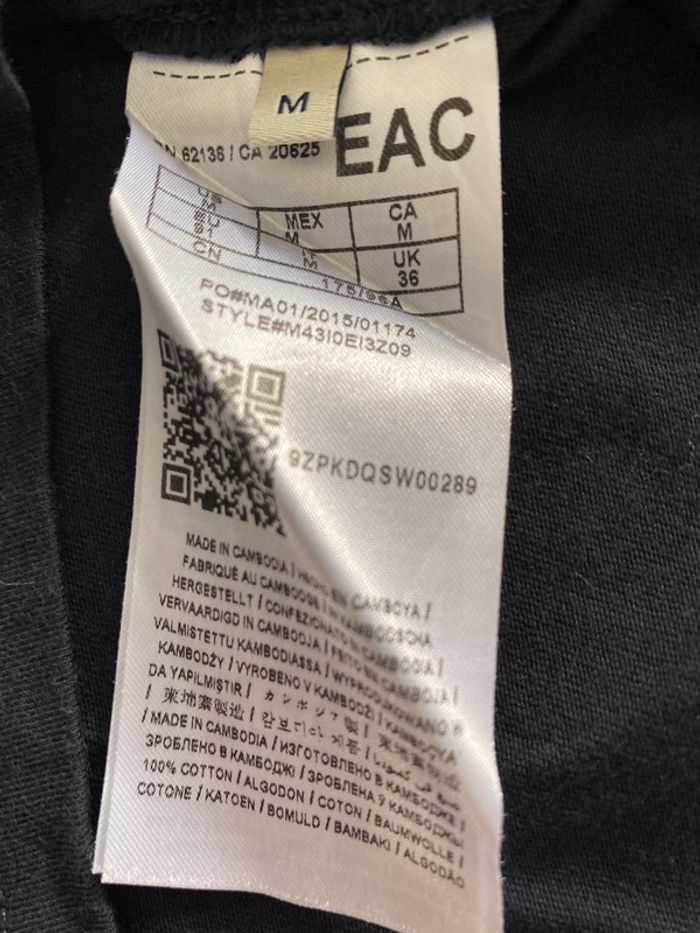 Teeshirt noir inscription Guess 1981 - photo numéro 6