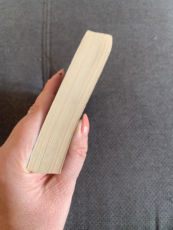 Livre requiem pour une cité de verre Donna Leon - photo numéro 3
