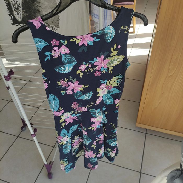 Robe à fleurs clockhouse c&a taille M - photo numéro 5